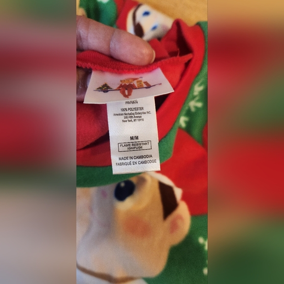 Elf on shelf child medium pajama top and bottom christmas - Picture 3 of 5